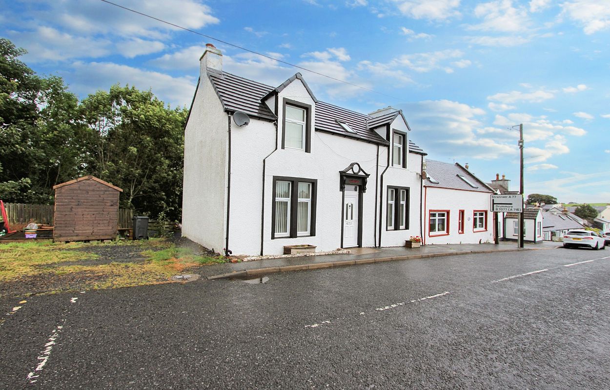 Photograph of Ashbank & Ashbank House, Main Street, Lochans