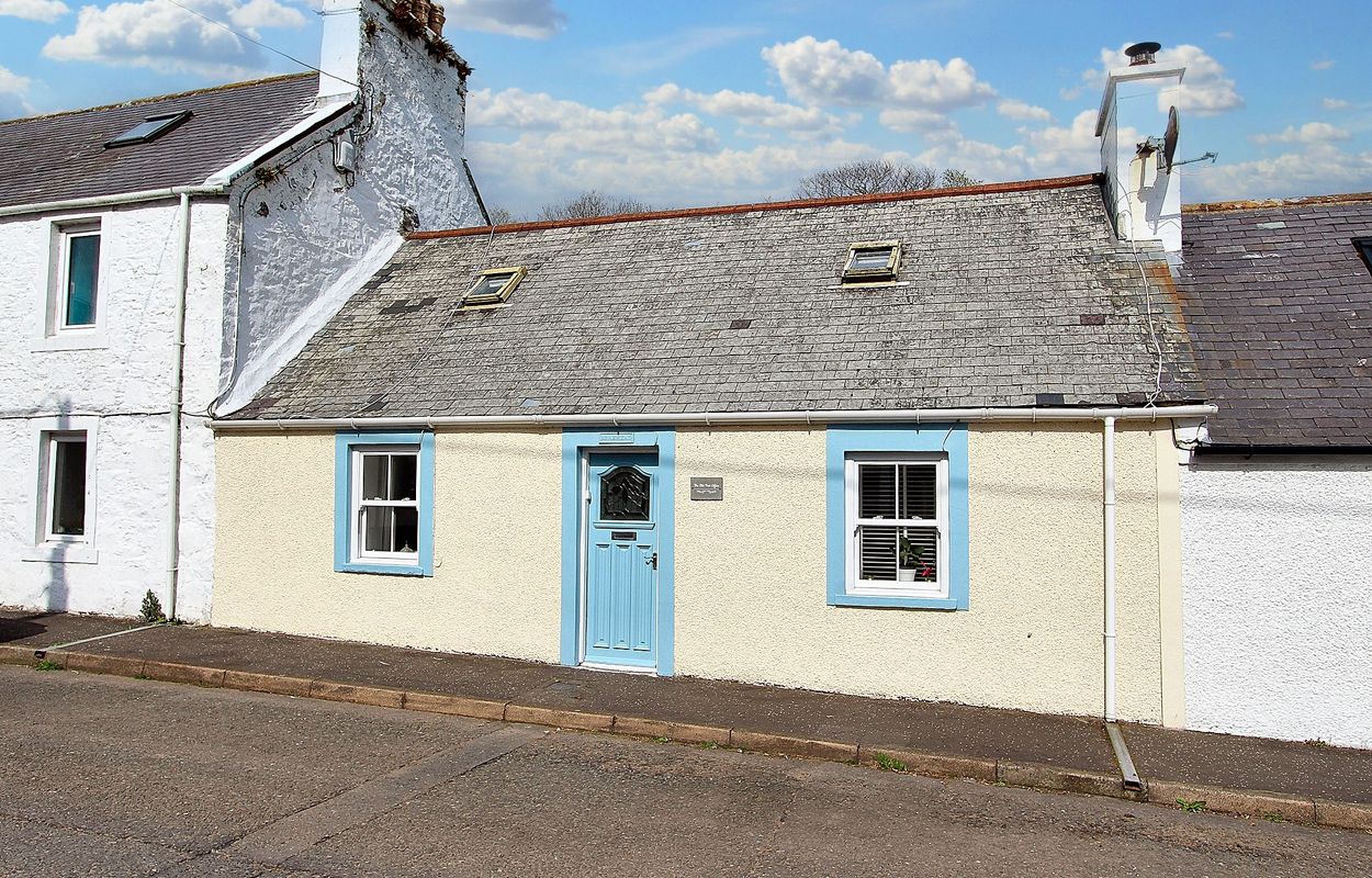 Photograph of 13 Main Street , Kirkcolm